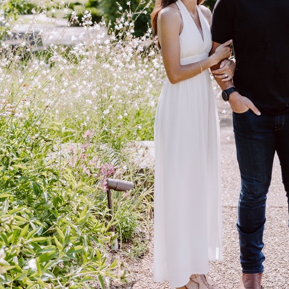 Abercrombie & Fitch Dresses & Skirts - Abercrombie & Fitch White Maxi dress XS! Halter dress super cute and comfy!